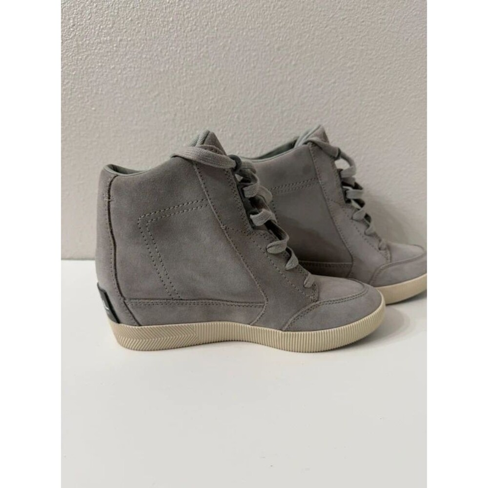 SOREL Out N About Wedge Waterproof Suede Sneaker Hidden Heal Boots Gray Size 7